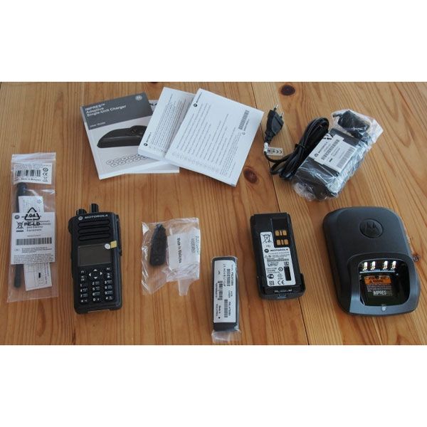 DP4800e VHF - радиостанция цифровая Motorola Mototrbo шифрование AES256 DP4800e фото