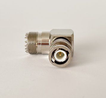 Перехідник BNC-Male - UHF-Female 90&deg;(конектор тато - мама) кутовий t0000064 фото