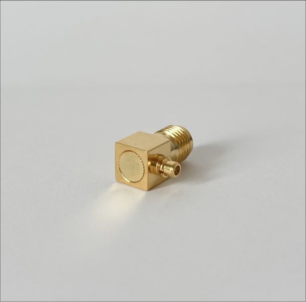 Переходник MMCX-Male-90 - SMA-Female (коннектор папа - мама) угловой t0000073 фото